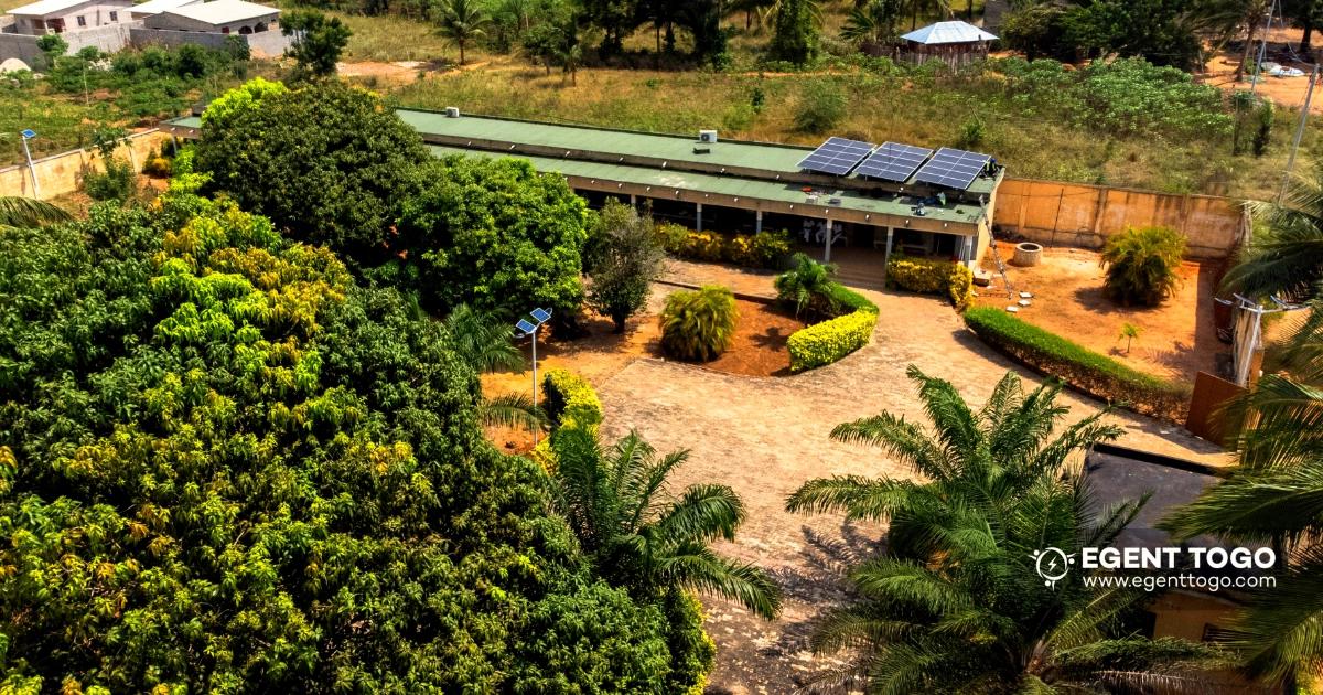Pourquoi passer à l'énergie solaire au Togo en 2026 ?